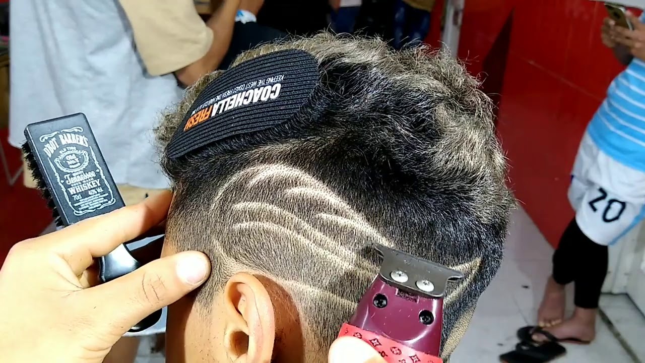 Cómo hacer una pluma en la cabeza diseño tutorial de BARBERIA PARA PRINCIPIANTES paso a paso