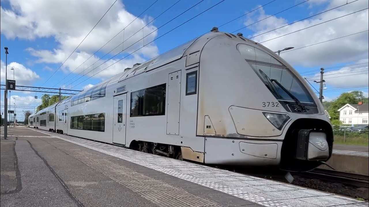 Tåg på Falköping Central