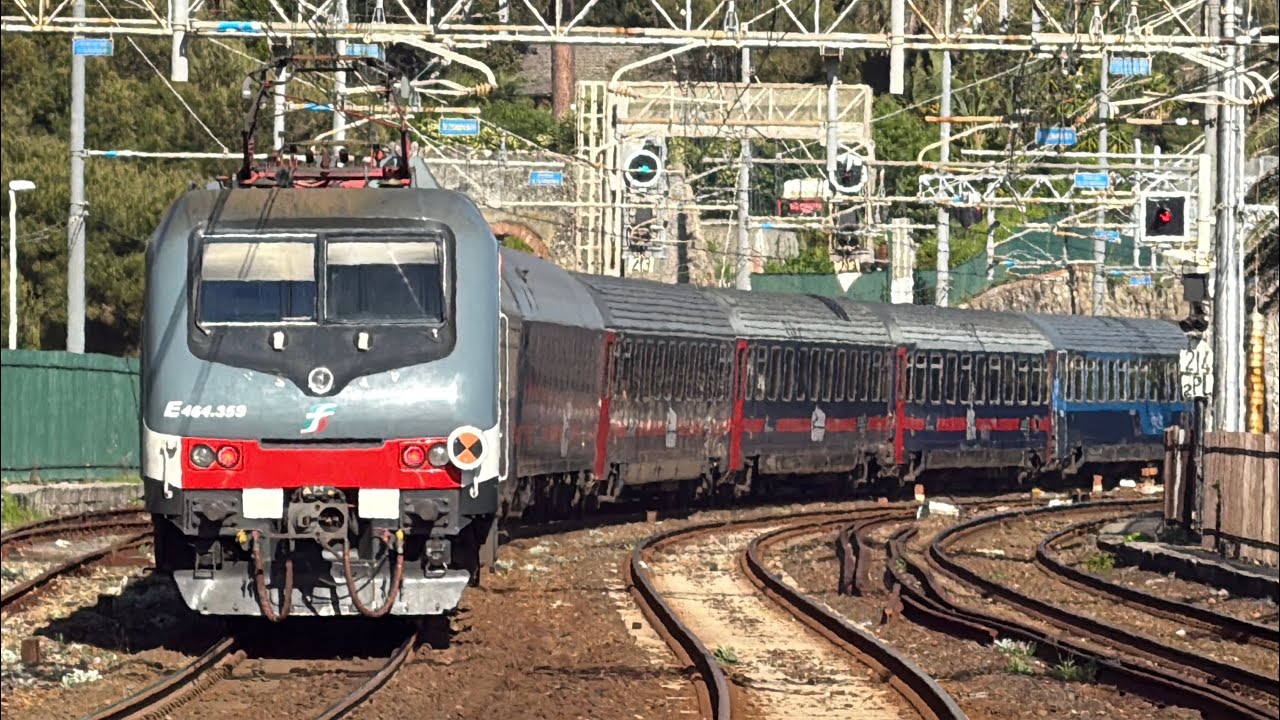 TRENO DEI PELLEGRINI e qualche breve ripresa tra MARI e MONTI a Genova Nervi!