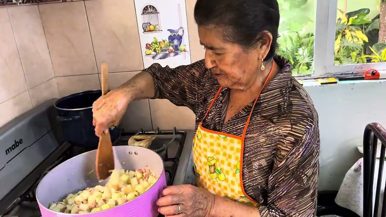 Sopa de papa, tocino, poro y acelga deliciosa !