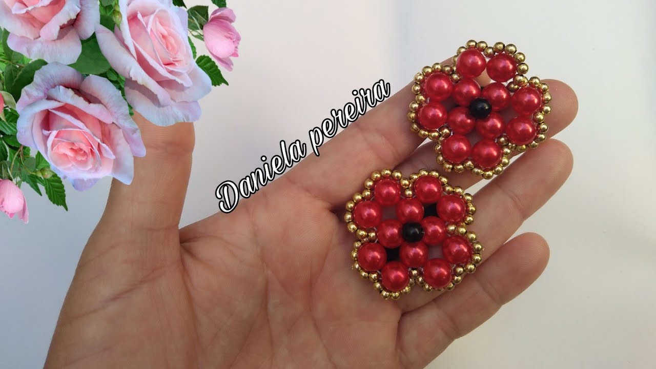 flor de pérolas número 8 para aplicar na xuxinha/ fácil de fazer / by / Daniela pereira