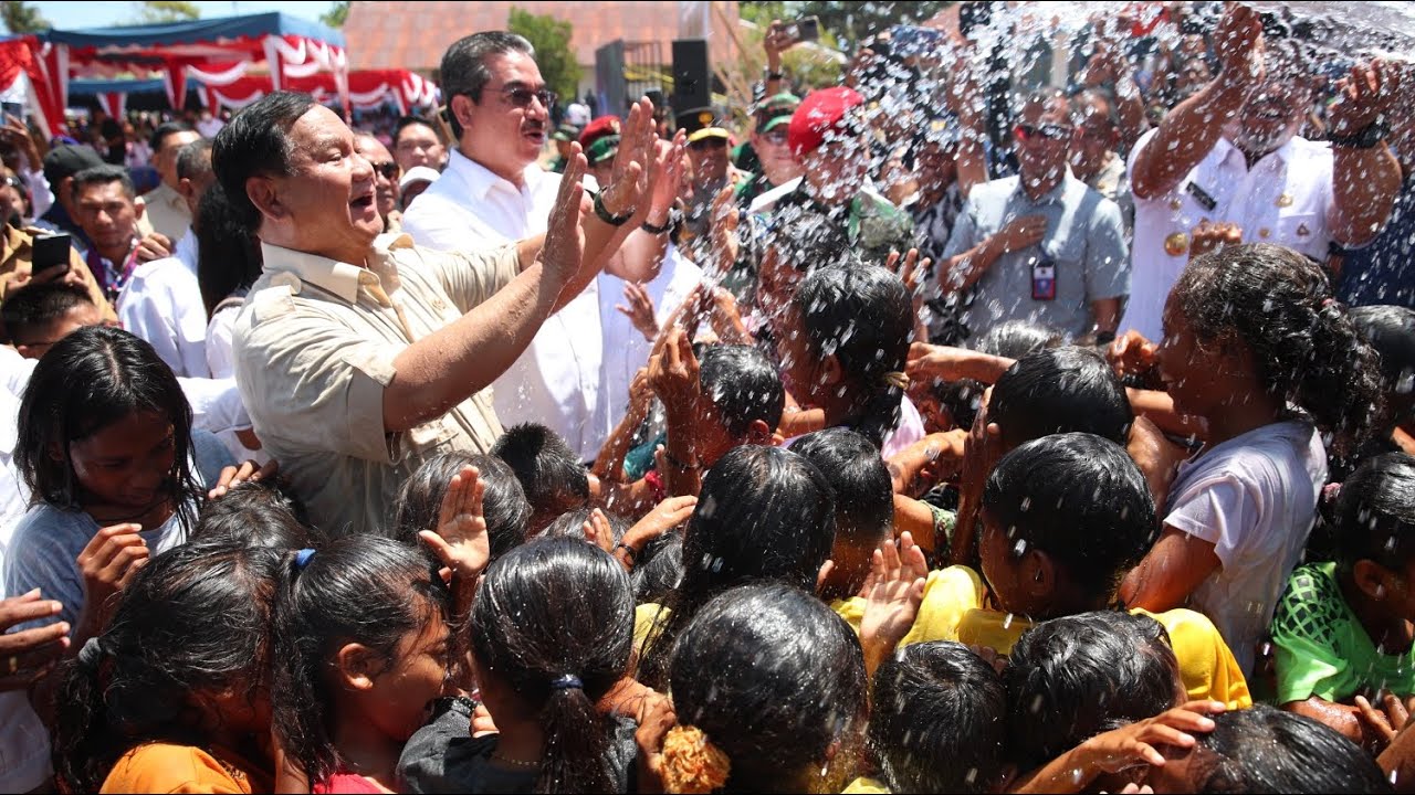 Menhan Prabowo Resmikan 16 Titik Sumber Air Bersih di Pulau Moa, Maluku Barat Daya.