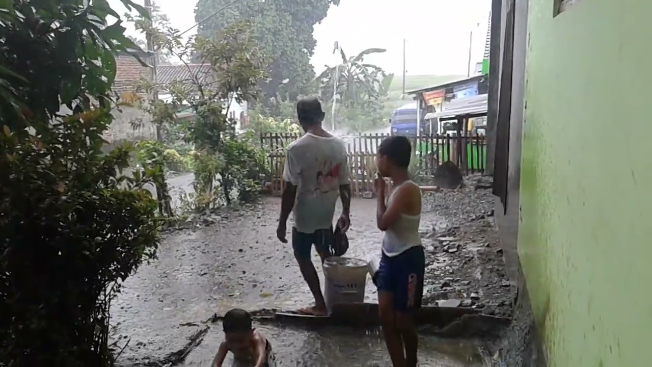 Ku yang lama di sini menjagamu tak patah hati