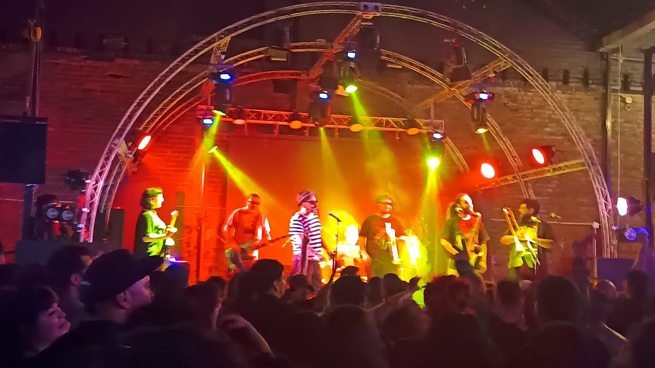 Sonora de llegar ( checho lopez ) en trota valpo , febrero 2026