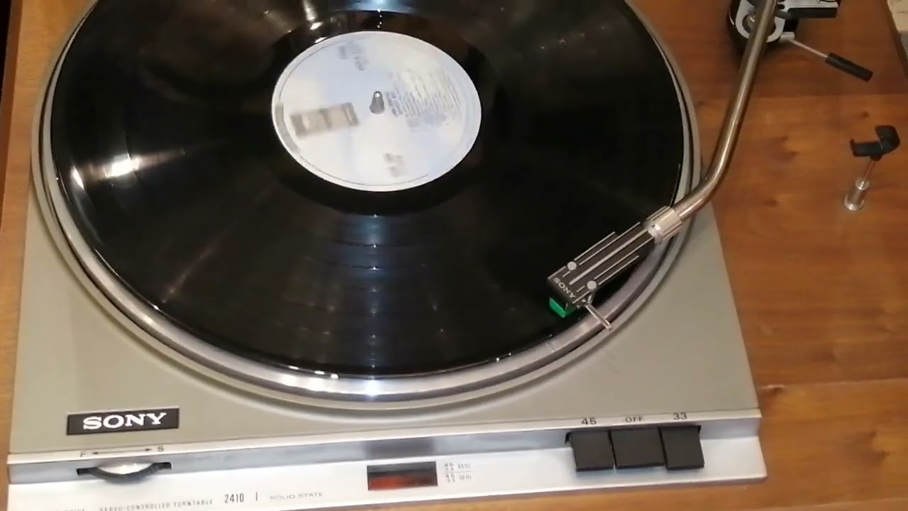 Sony PS-2410 direct drive turntable (1970) demo with Yamaha NS-10M speakers