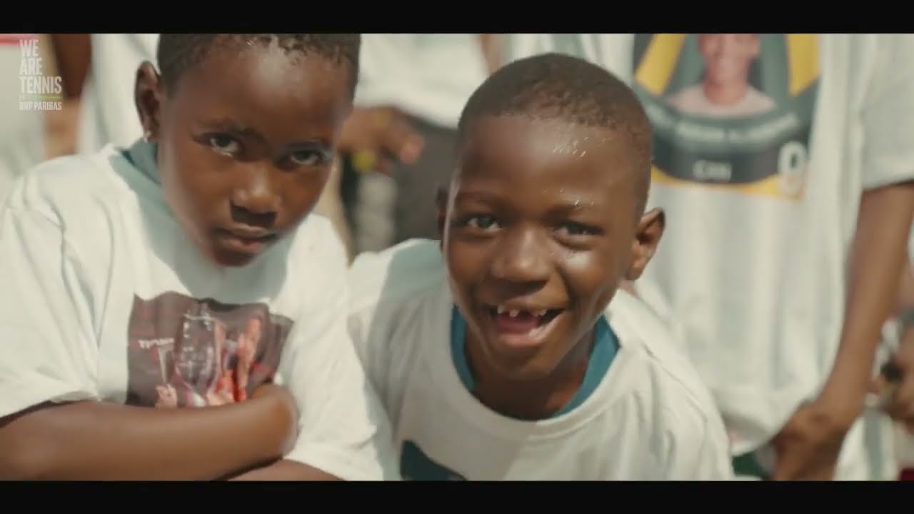 Le voyage de Félix Auger-Aliassime au Togo pour #FAAPointsForChange -  Mini Documentaire