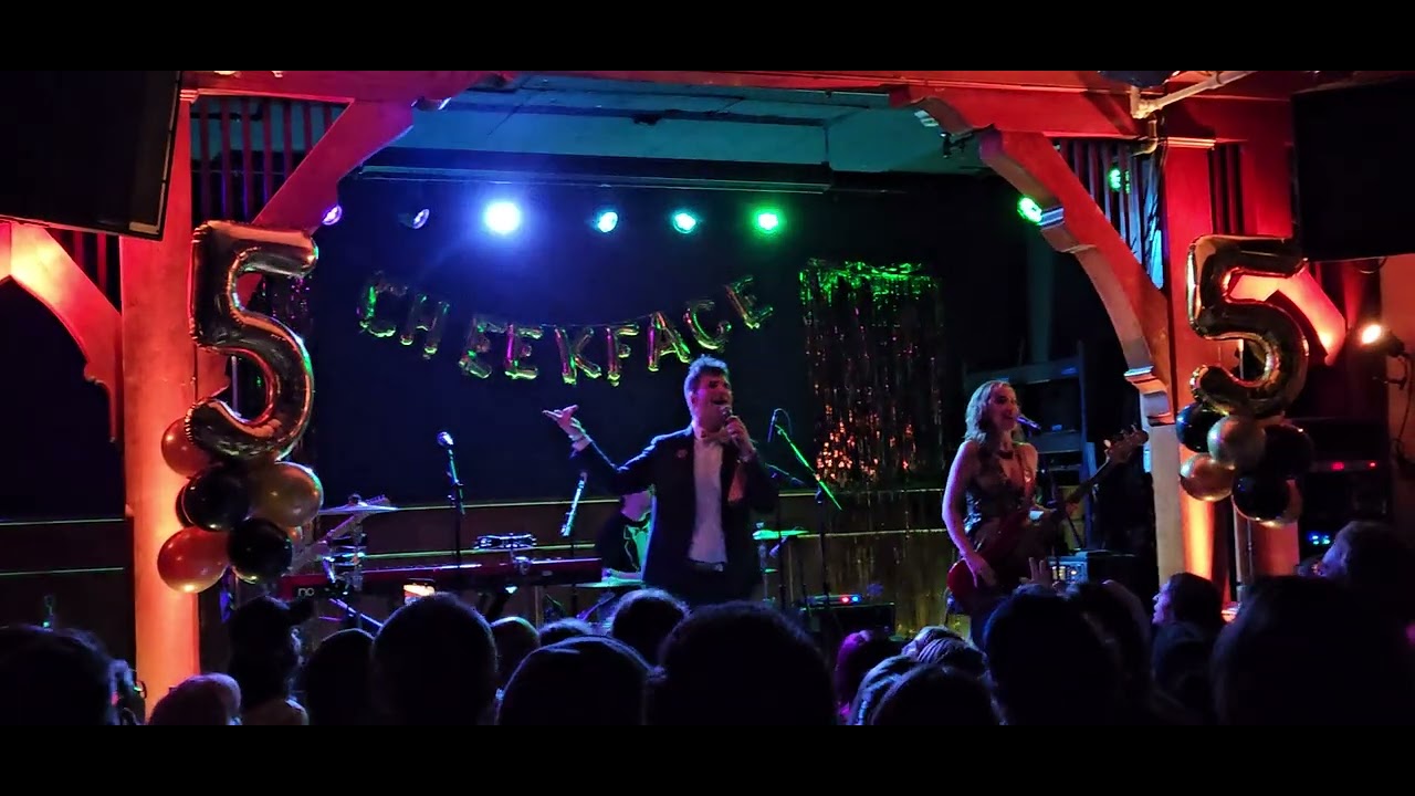 Cheekface - Crying Back (Live from Schubas Chicago)