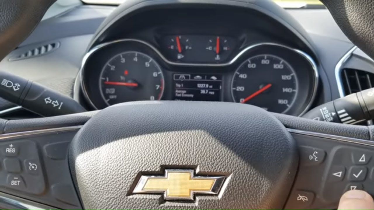 Обзор Chevrolet Cruze 2019 года с точки зрения механика
