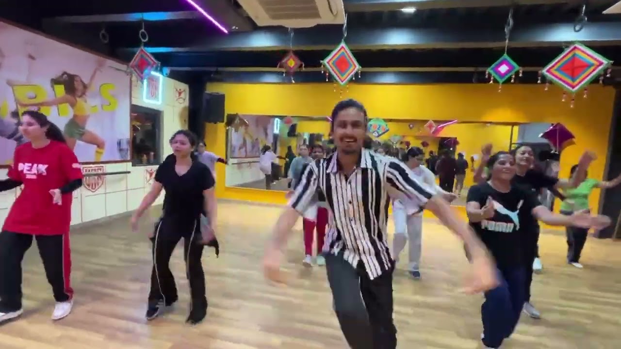 Kaali Ainak - Malkit singh - Dance fitness Video by Dharam 