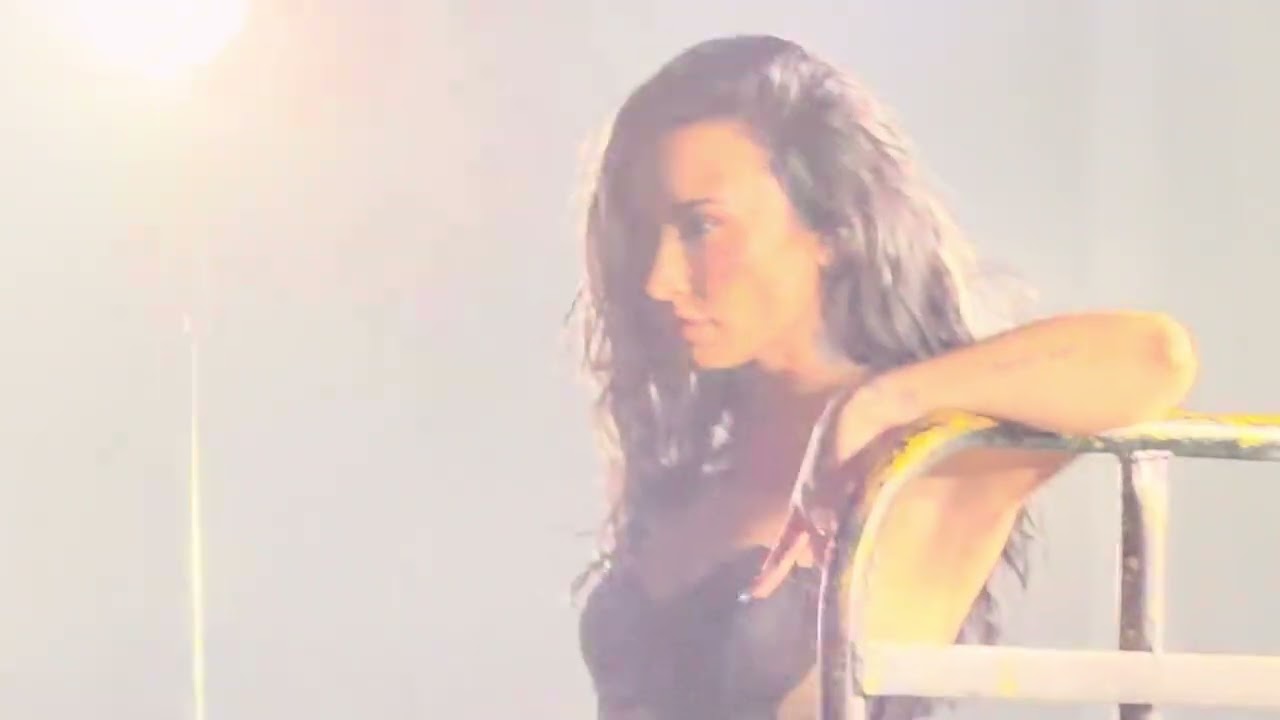 Деми Ловато — Cool for the Summer (Концерт — The Palladium — Голливуд, Калифорния — Только одна н...