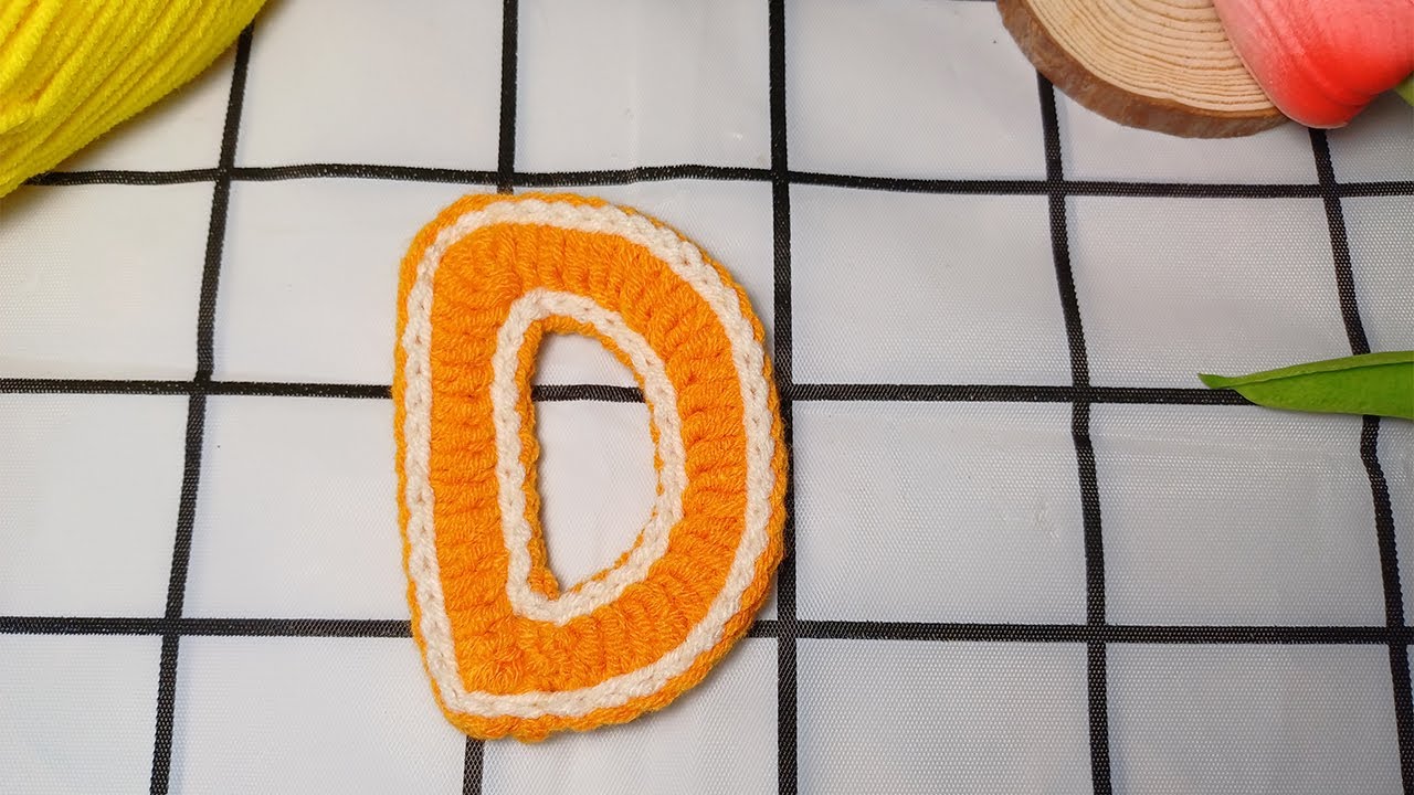 So beautiful and so easy 👍 How to Crochet the Letter D Crochet Keychain, beginner friendly tutorial
