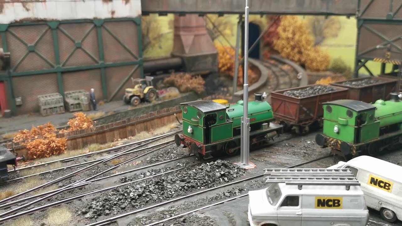 The R&J Colliery; Dapol Hawthorn Leslie shunting.