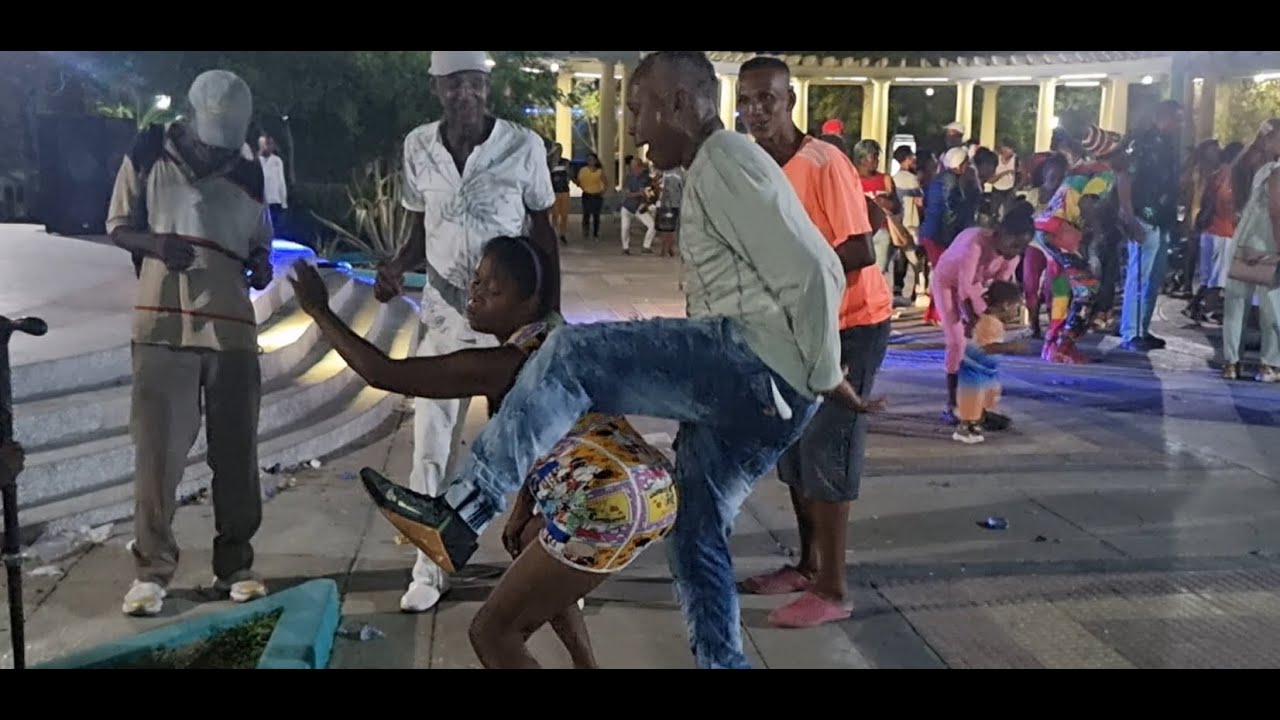 NOCHE DE RUMBA EN PIAZZA DE MARTE EN SANTIAGO DE CUBA