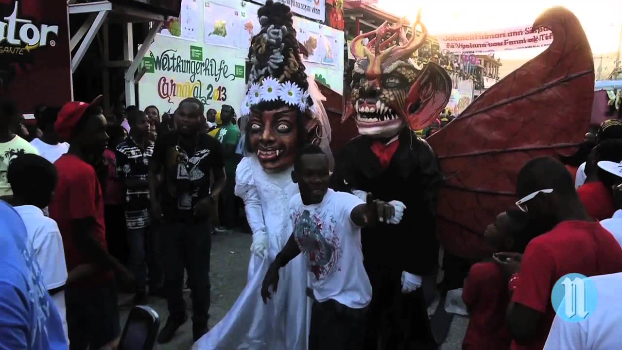 Le carnaval de Jacmel:  couleurs et d'ambiance