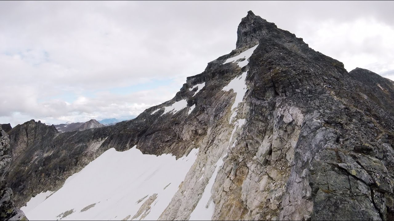 Hamperokken trail on the ridge, Norway