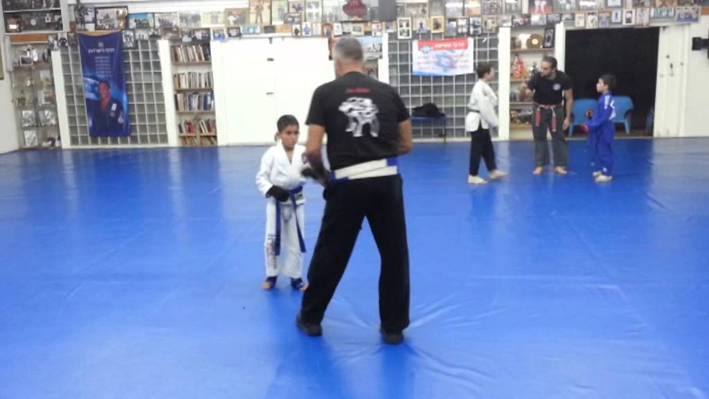 Dennis Hisardut kids training in Israel.