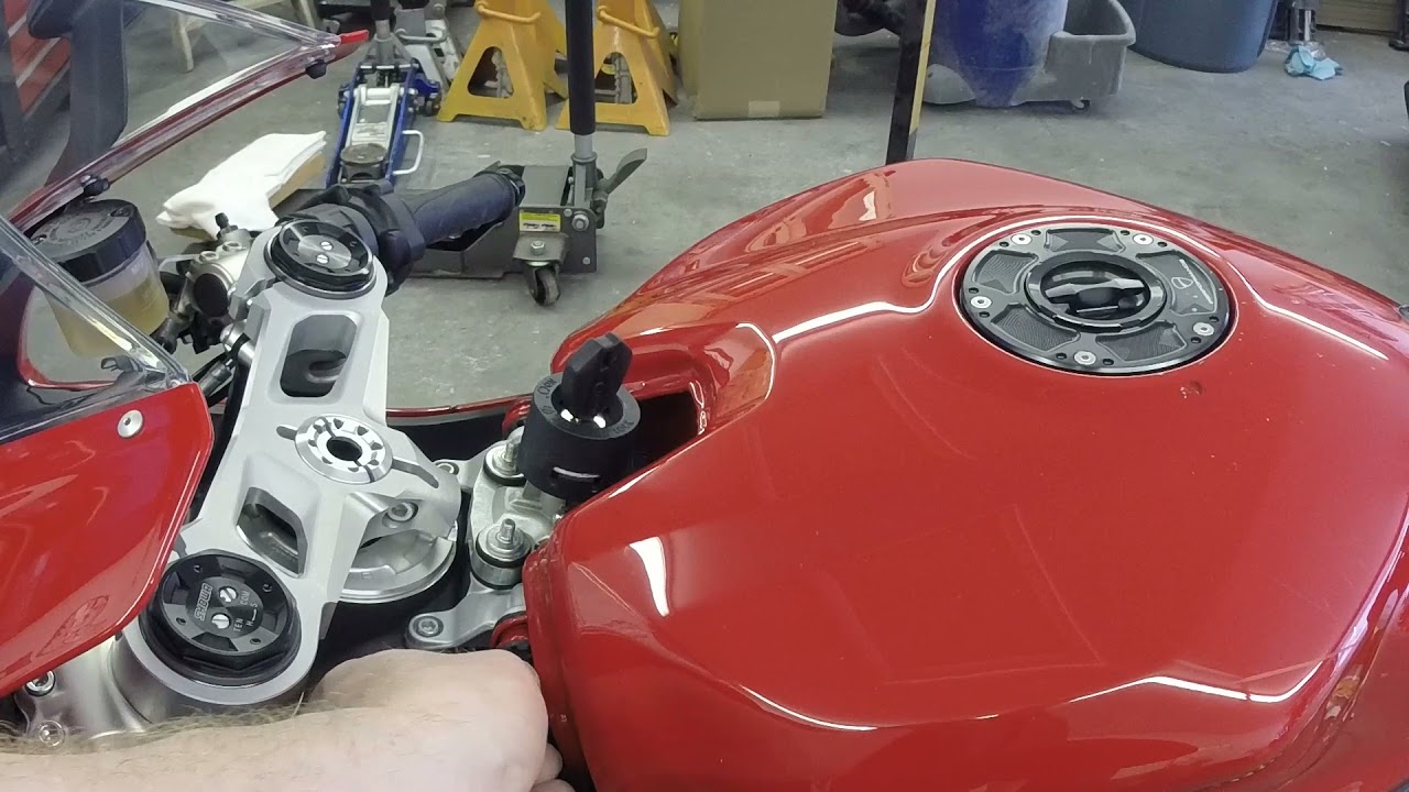 2018 Ducati Panigale Gas Tank Removal