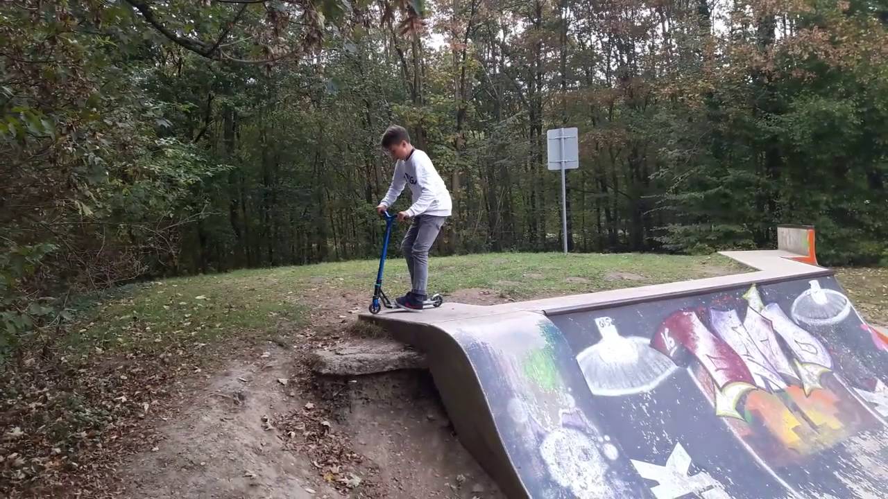Philipp Hentschel / a day at h&ouml;sel skatepark