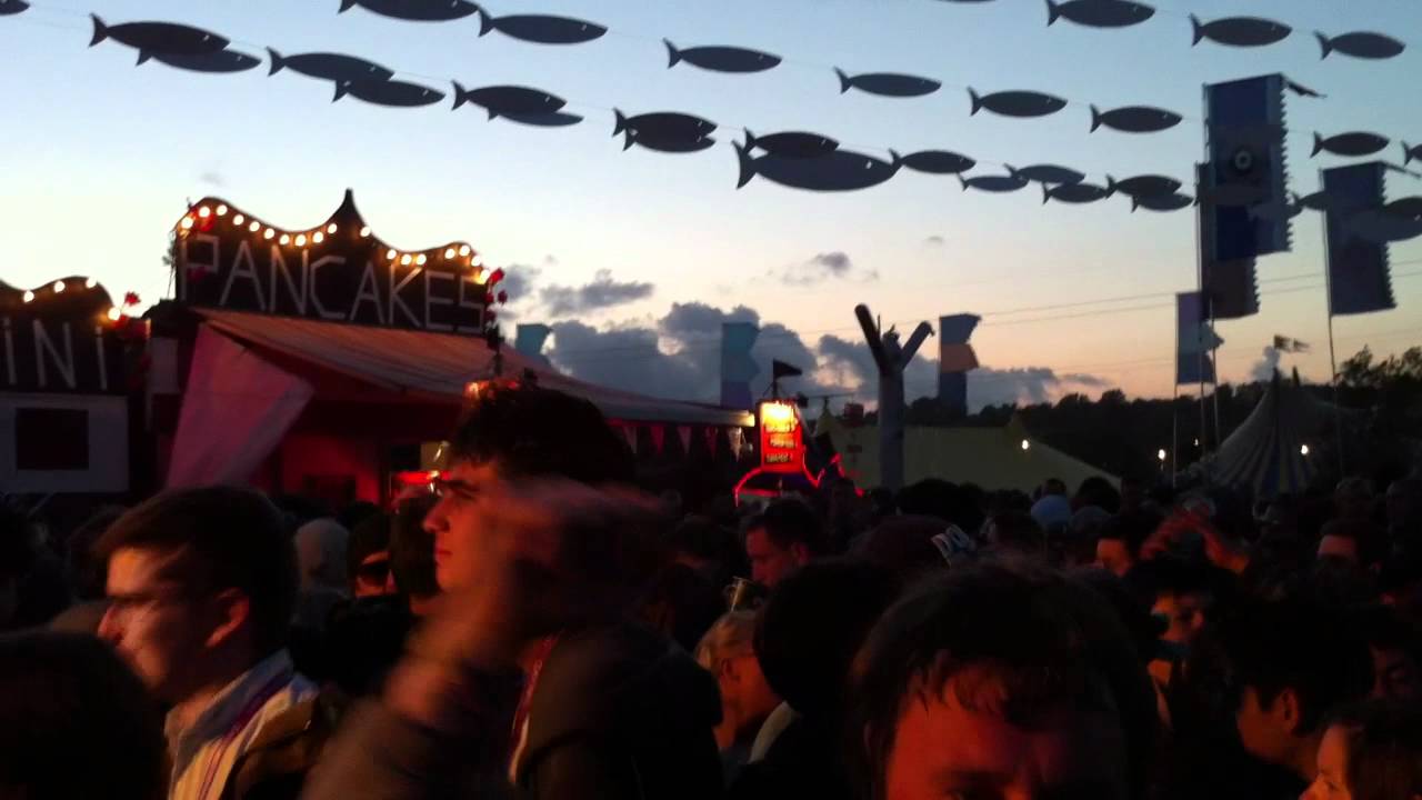 Digs And Woosh - Glastonbury 2011 (2)