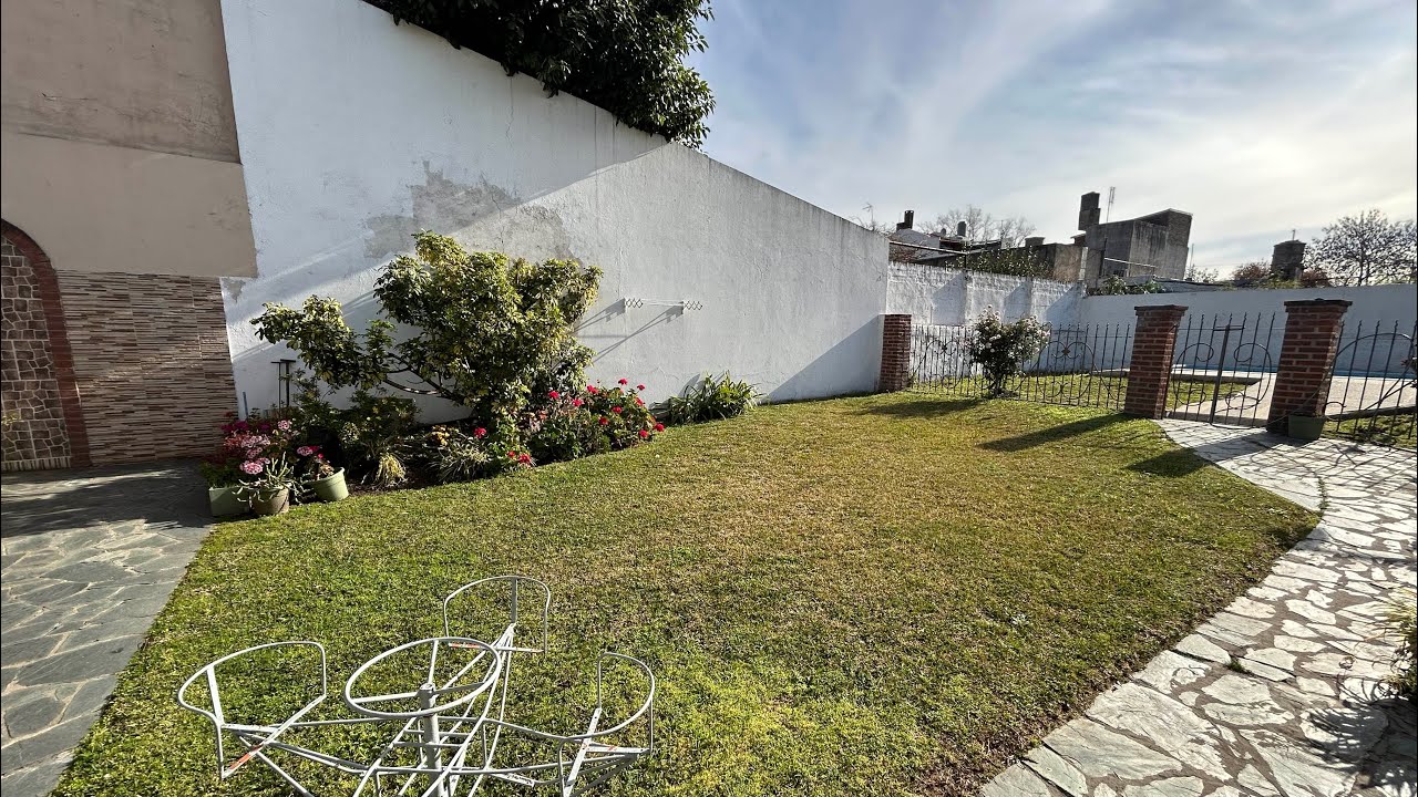 Casa en venta Mataderos parque y pileta
