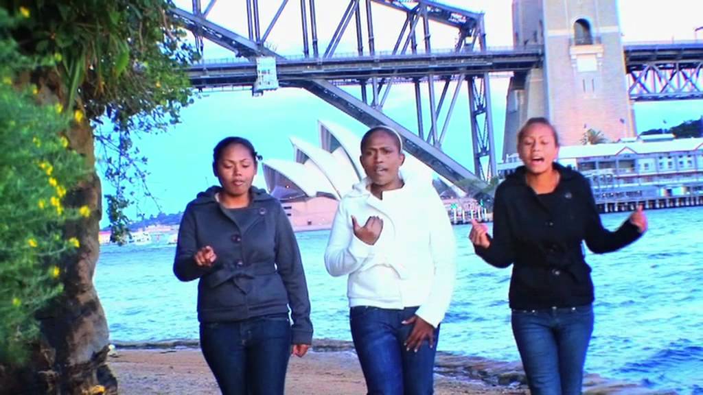 On My Way featuring Sapphire Singers