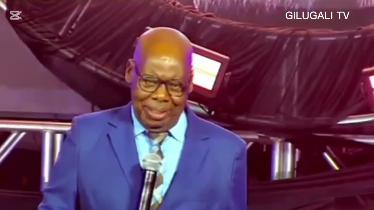 Nubwo umuntu wacu w'inyuma asaza ariko uwimbere ahora ahinduka mushya ♥️Uko bwije nuko bucyeye🌹