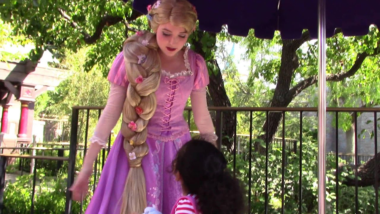 RAPUNZEL AT DISNEYLAND MEET AND GREET - DISNEYLAND 60TH ANNIVERSARY - HD QUALITY-