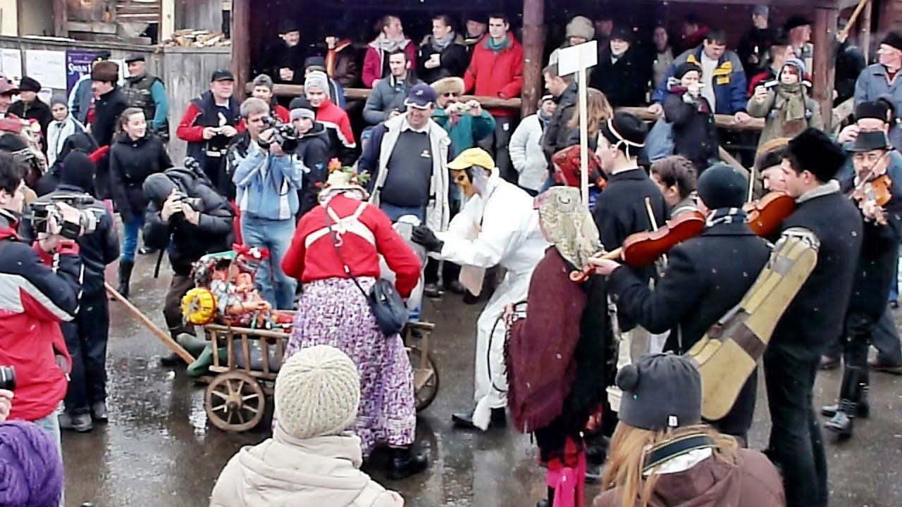 FARȘANG la Ciceu (Județul Harghita, Transilvania, România)