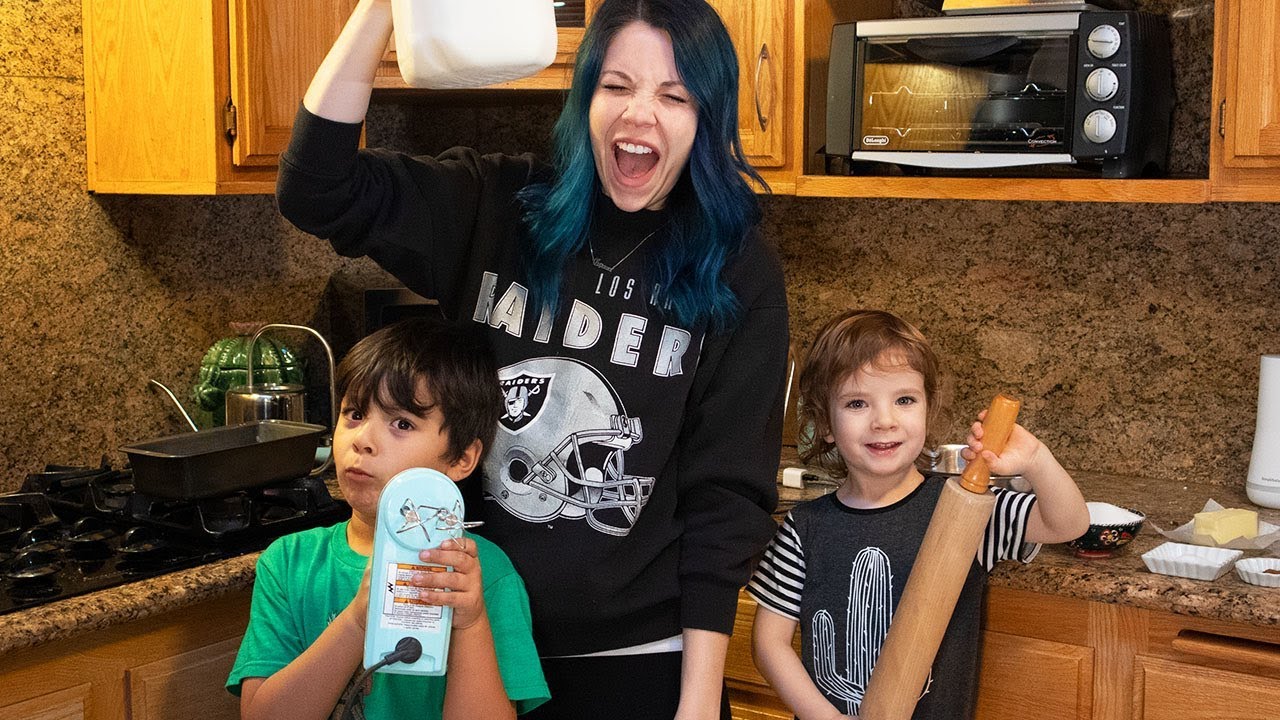Baking Banana Bread With 2 Kids (DRAMATIC) | Hannah Williams