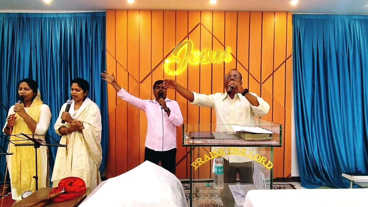 Sunday Service Worship Song | Anbu Kooruven | Tamil Christian Worship Song | Father Berchmans Songs