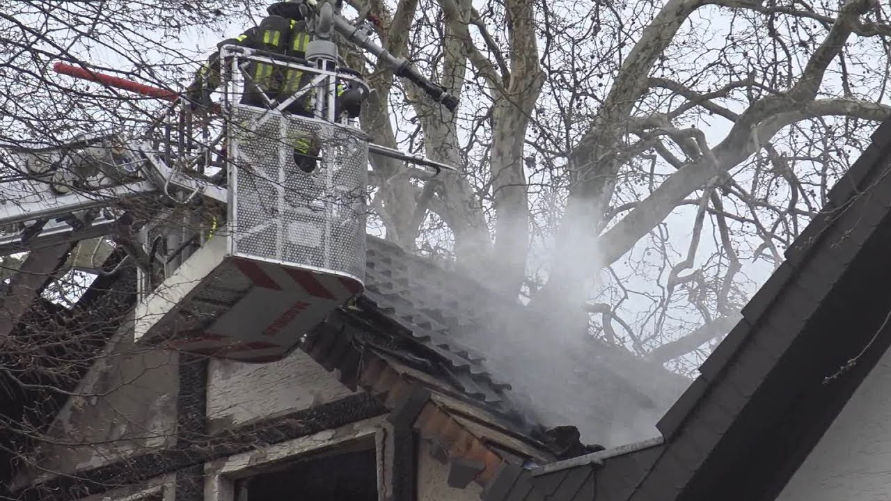 Dachstuhlbrand in Troisdorf-Eschmar 17.03.19 + O-Ton