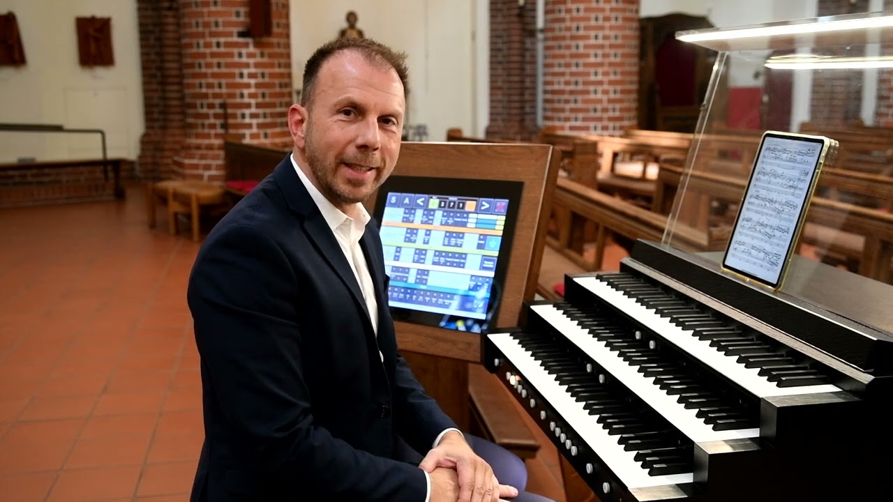 Portrait der historischen Feith-Orgel (1925) von St. Marien, Bergheimer Platz 1, Berlin-Wilmersdorf.