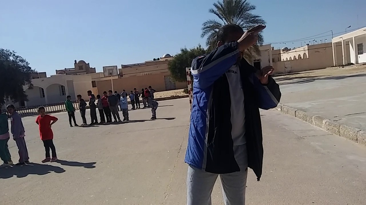 ندوة في التربية البدنية الجيل 2 حول الحركات التسخينيه