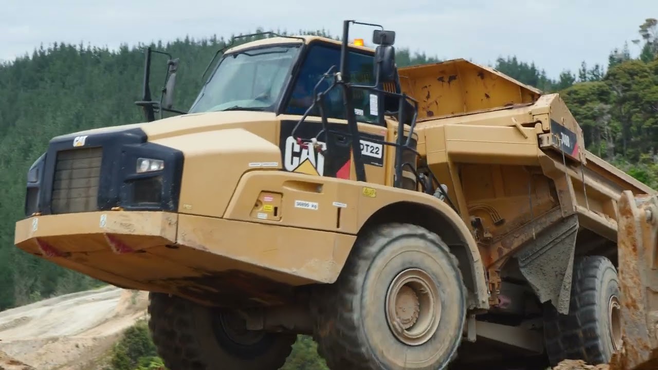 Final push for main earthworks on O Mahurangi-Penlink - January 2026