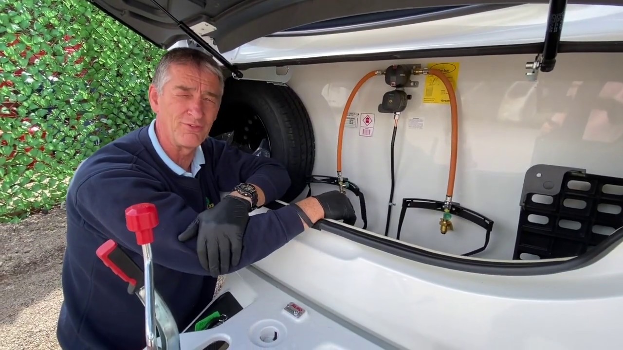 Gas locker demonstration in a Swift Fairway Platinum 2020