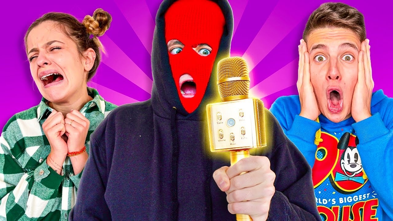 LA SPIA HACKER RUBA IL MICROFONO PER IPNOTIZZARE IL MONDO!!😱