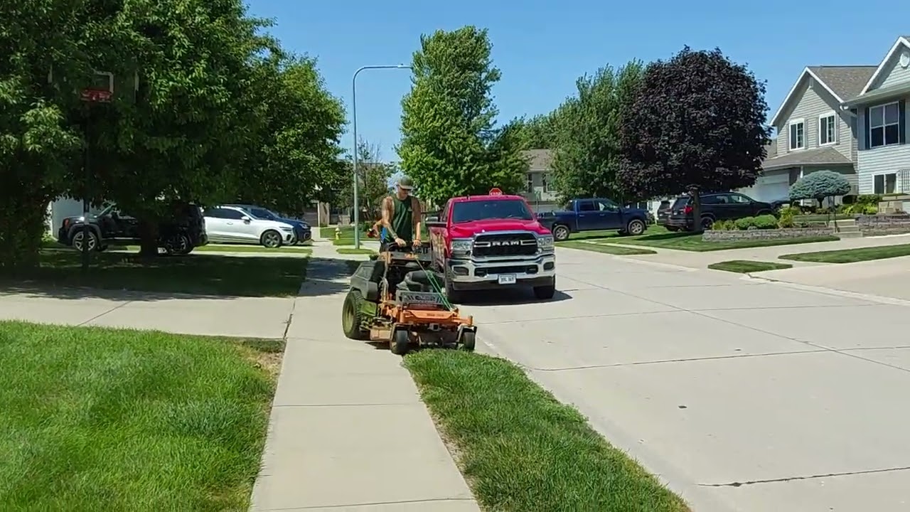 (OLD) Extremely Loud 2023 Scag V-Ride II 48'' in action (7-23-25)