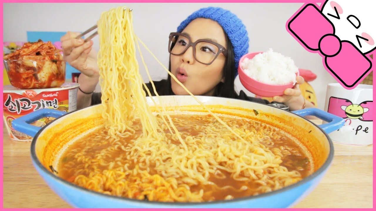 NEW!! SAMYANG SPICY KOREAN PREMIUM HANWOO BEEF NOODLES + RICE + KIMCHI l GIVEAWAY l MUKBANG