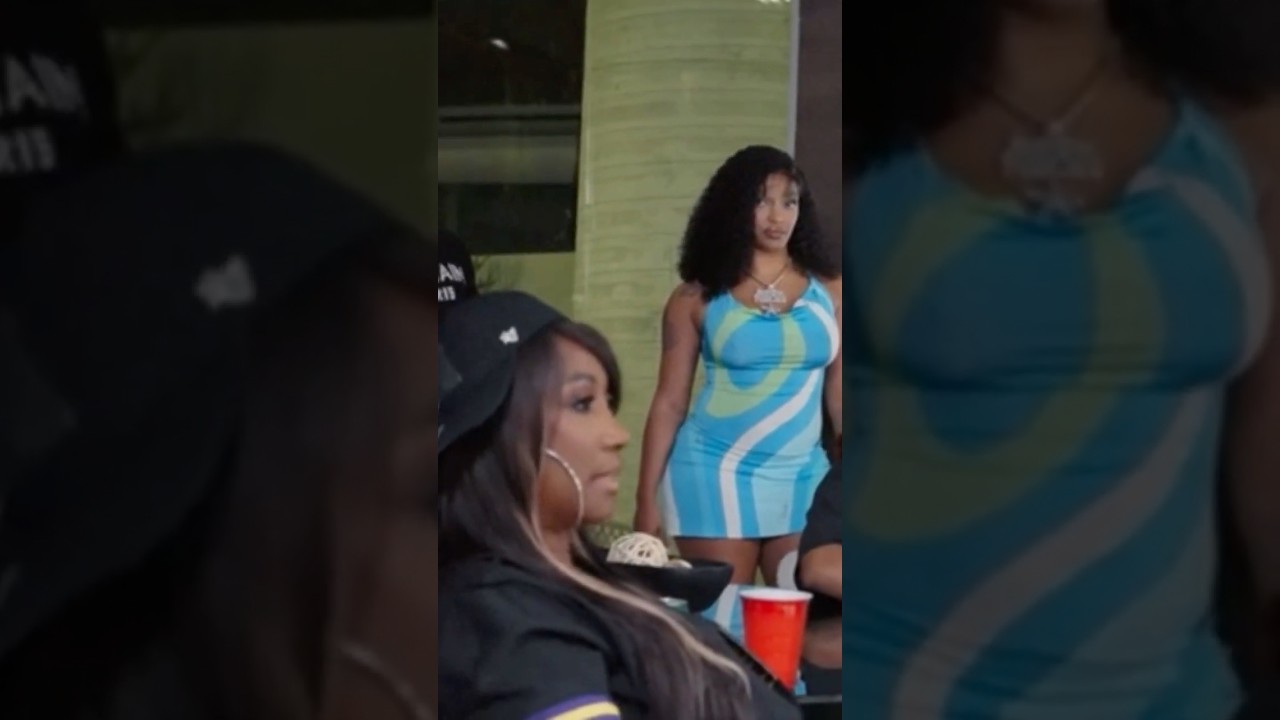#JoselineHernandez Gets #Blueface Momma Kicked Off #AuntTeaPodcast on #ZeusNetwork