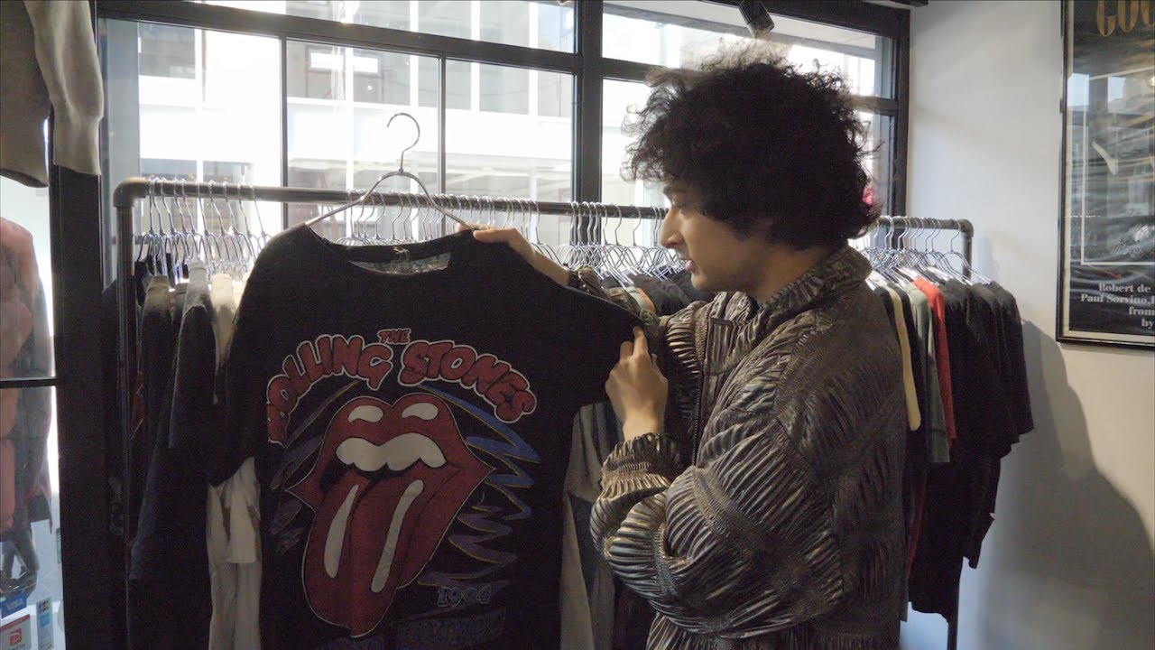 激レアなバンドTシャツを探しに古着屋をハシゴします
