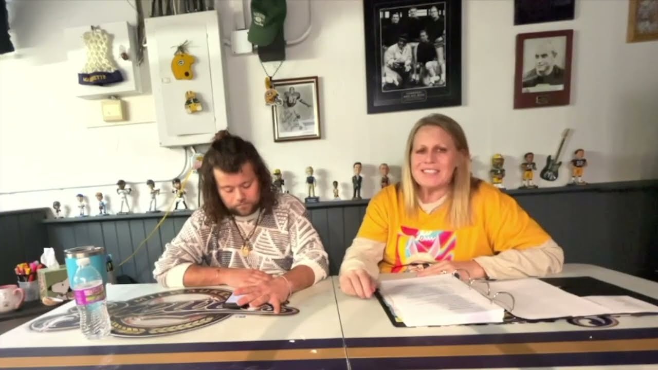 MOM AND I REVIEW DANNY BROWN'S 'STARDUST'