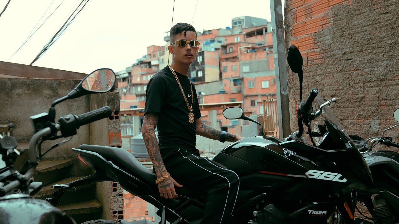 VIRADA DE ANO 🥂 - MC Bruno MS e MC Cassiano [Clipe Oficial] DJ Gbeats
