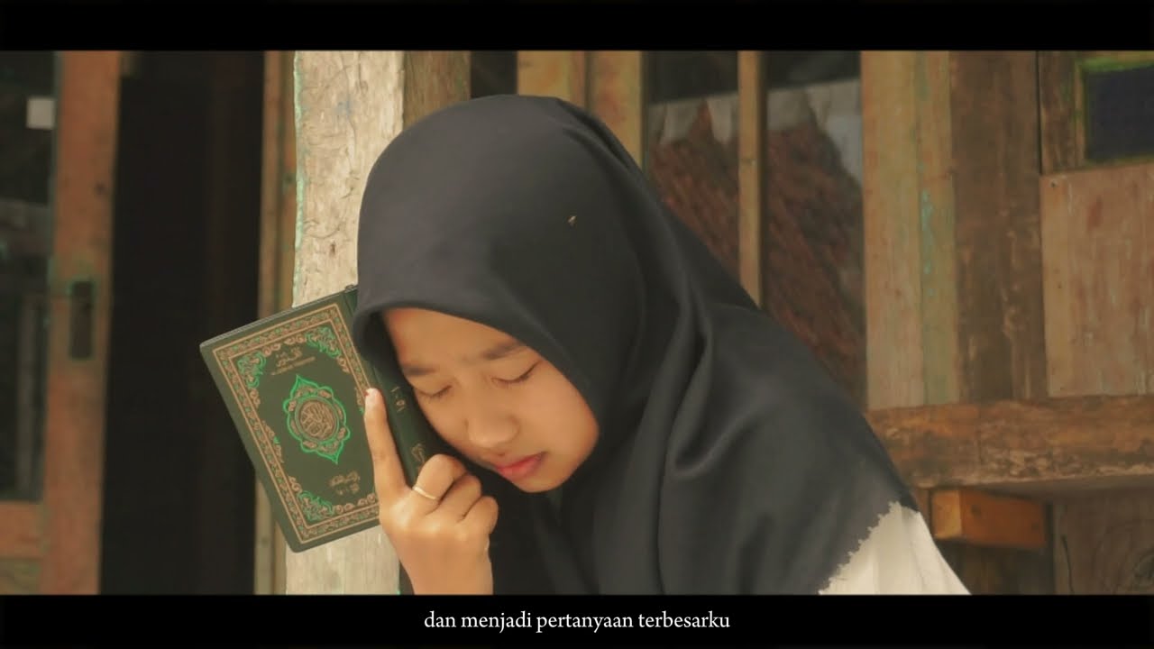 Mahkota Orang Tua - Santri Ponpes Darul Hikmah Kyai Abdan