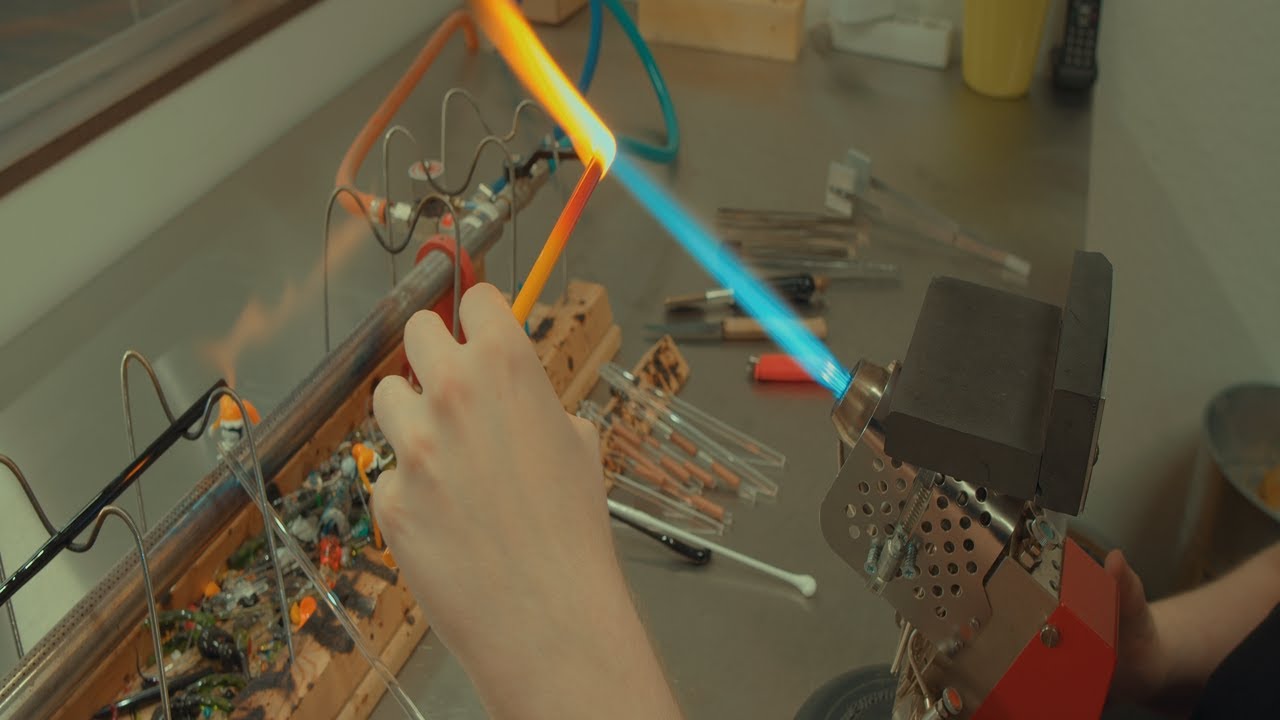 Gesichter der Heide – Feuer & Glas: Magie im Atelier Amelinghausen | Kurzdoku