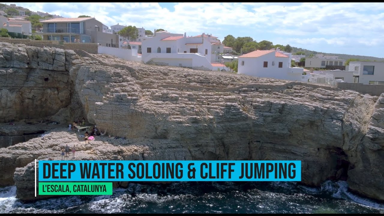 Deep Water Soloing and Cliff jumping / L'Escala Catalunya