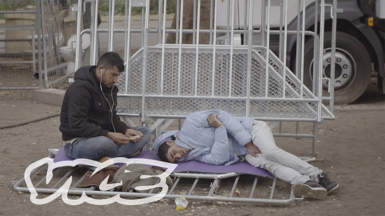 Free Rooms: An Inside Look at Berlin's Refugee Housing Crisis