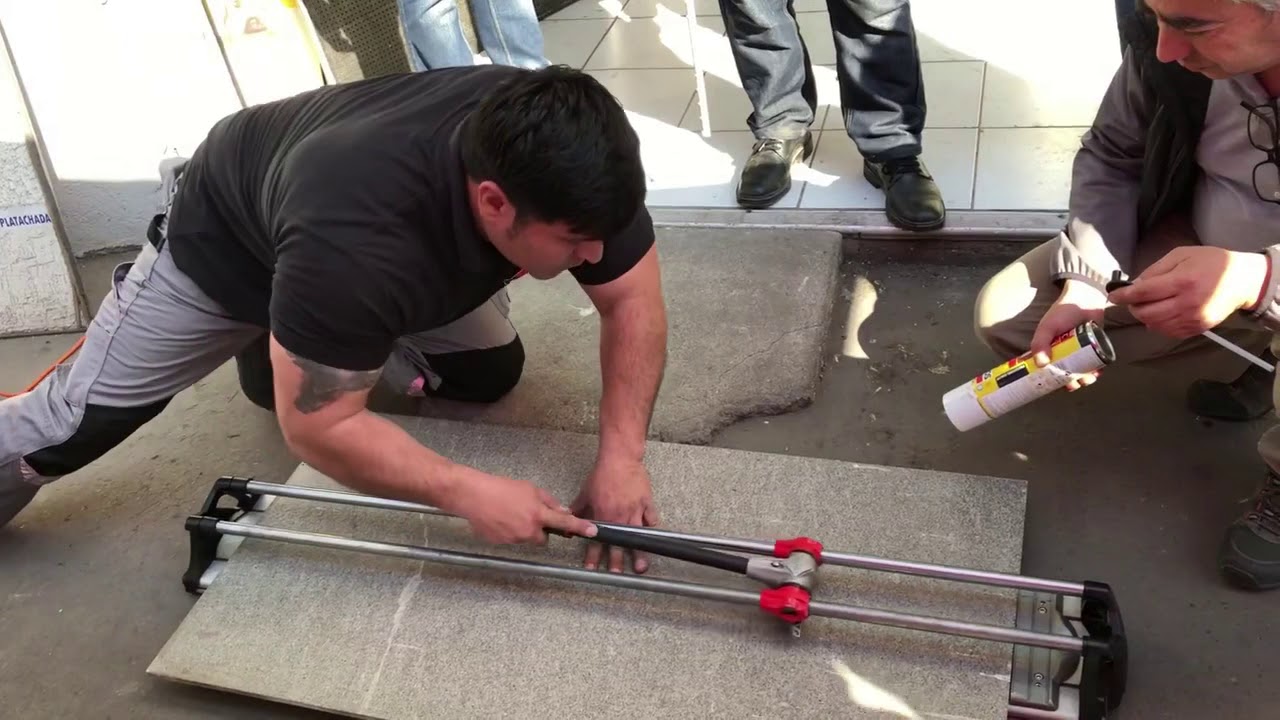 Cortadora Hit-1200 Rubi demostraci&oacute;n corte de porcelanato 1cm espesor rugoso en Ferreteria Noriega