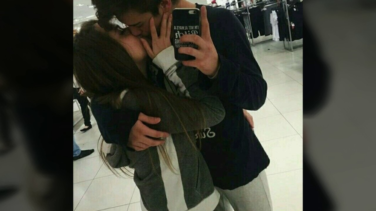 Vc vira o meu mundo 🍃👫