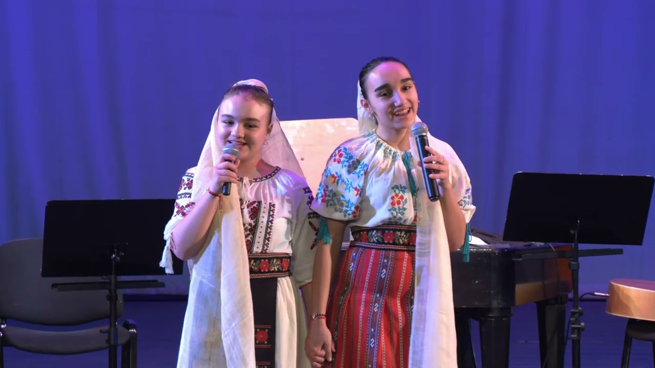 Natalia si Natasha Petrisor - Mai neicuta mai gorjene✨ Spectacol Craiova✨