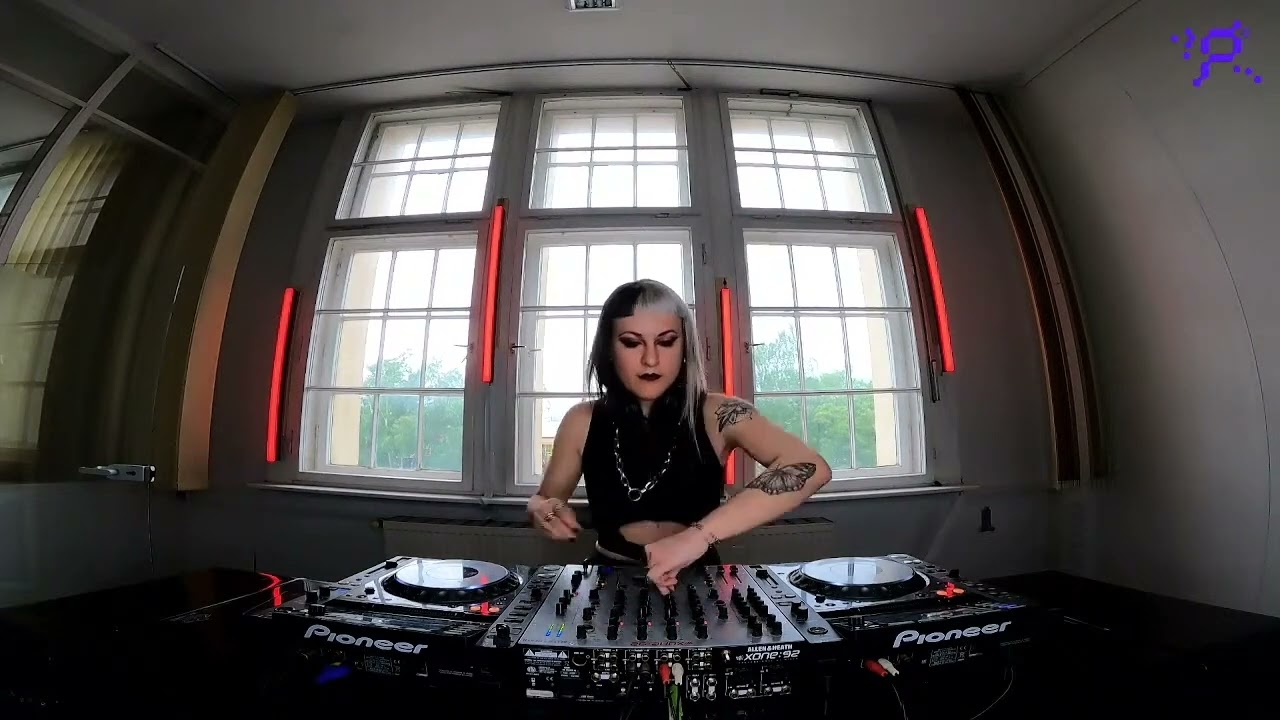 PATTERN Selection 90 | EBM & Industrial Techno | Carmilla Sioux